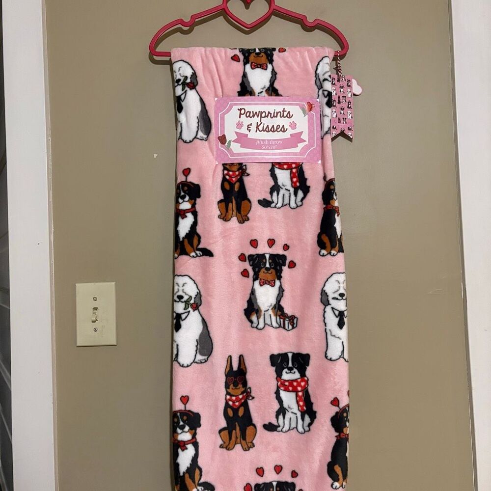 Valentines Day Dog Blanket Doberman Sheepdog Bernard Border Collie Shephard NWT